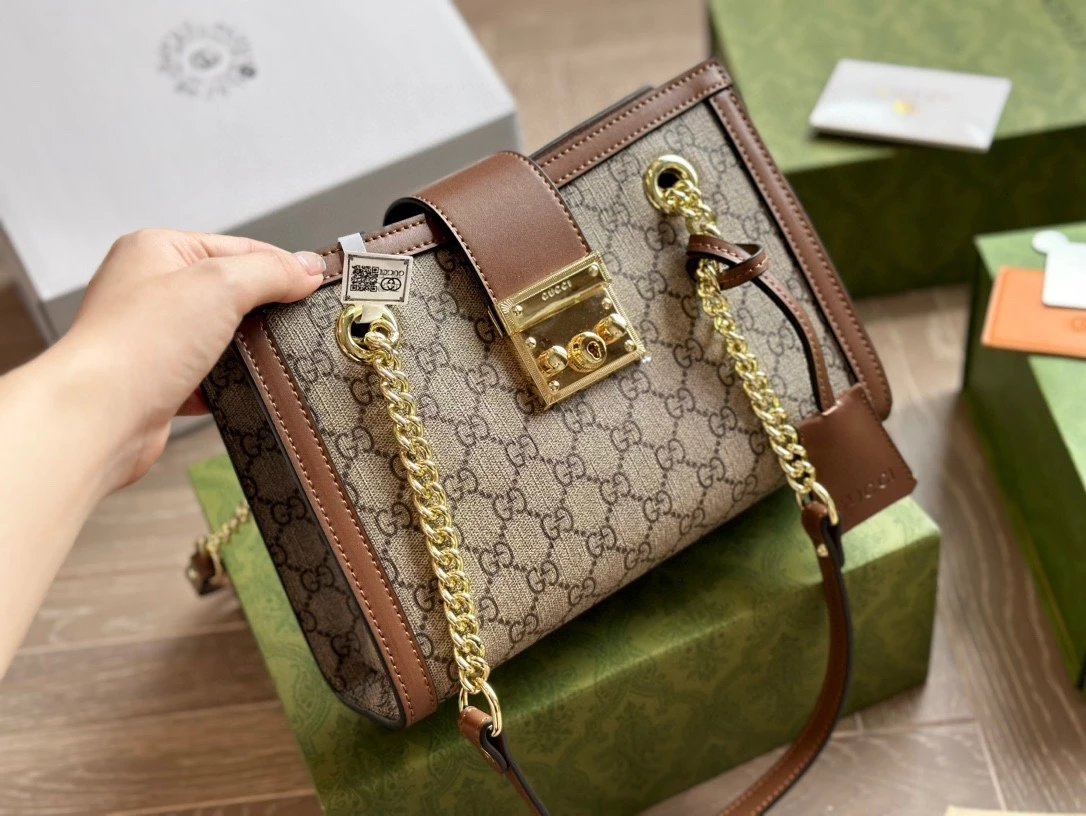 Gucci GG Supreme Canvas Padlock Shoulder Bag