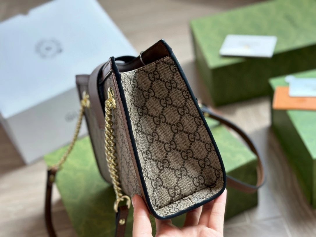 Gucci GG Supreme Canvas Padlock Shoulder Bag