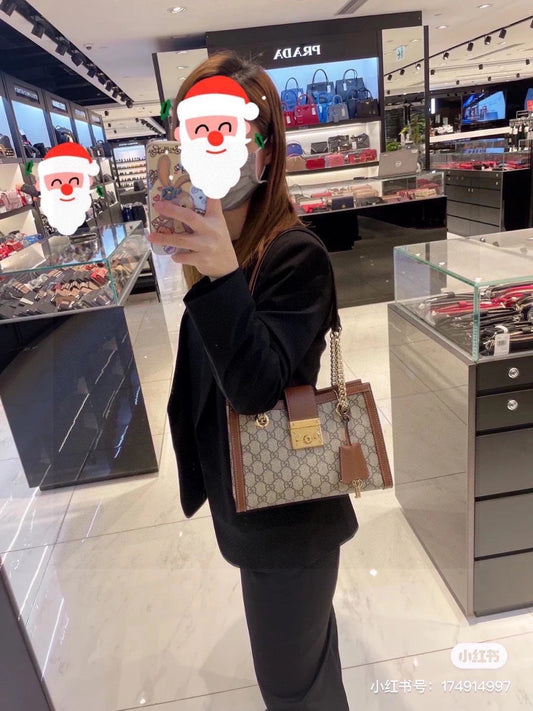 Gucci GG Supreme Canvas Padlock Shoulder Bag
