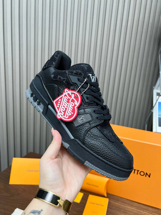 Louis Vuitton Trainers Black & Grey